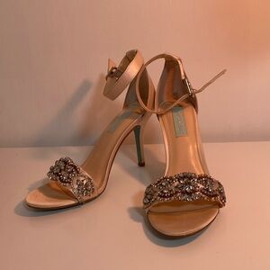 Betsy Johnson Pearl Heels
